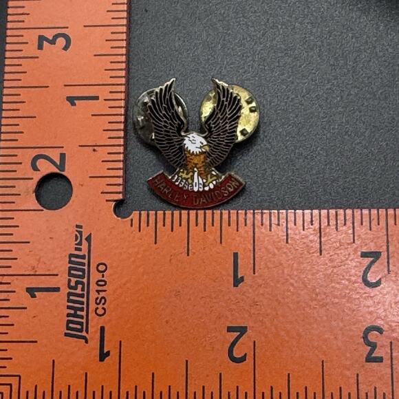 Harley Davidson Motorcycles Eagle Wings Gold Tone Hat Lapel Pin - Picture 5 of 5
